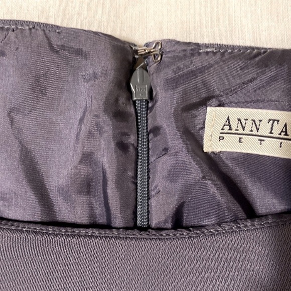 Ann Taylor NWOT Seasonless Stretch Sheath Suiting Dress - Picture 4 of 10